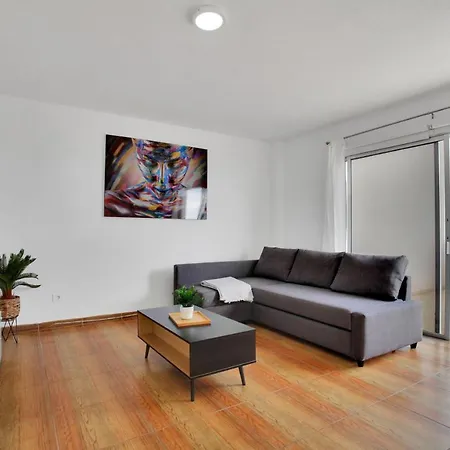 Monte Mar, Adeje, New 2 Bedroom Apartment, City Center أذيخي